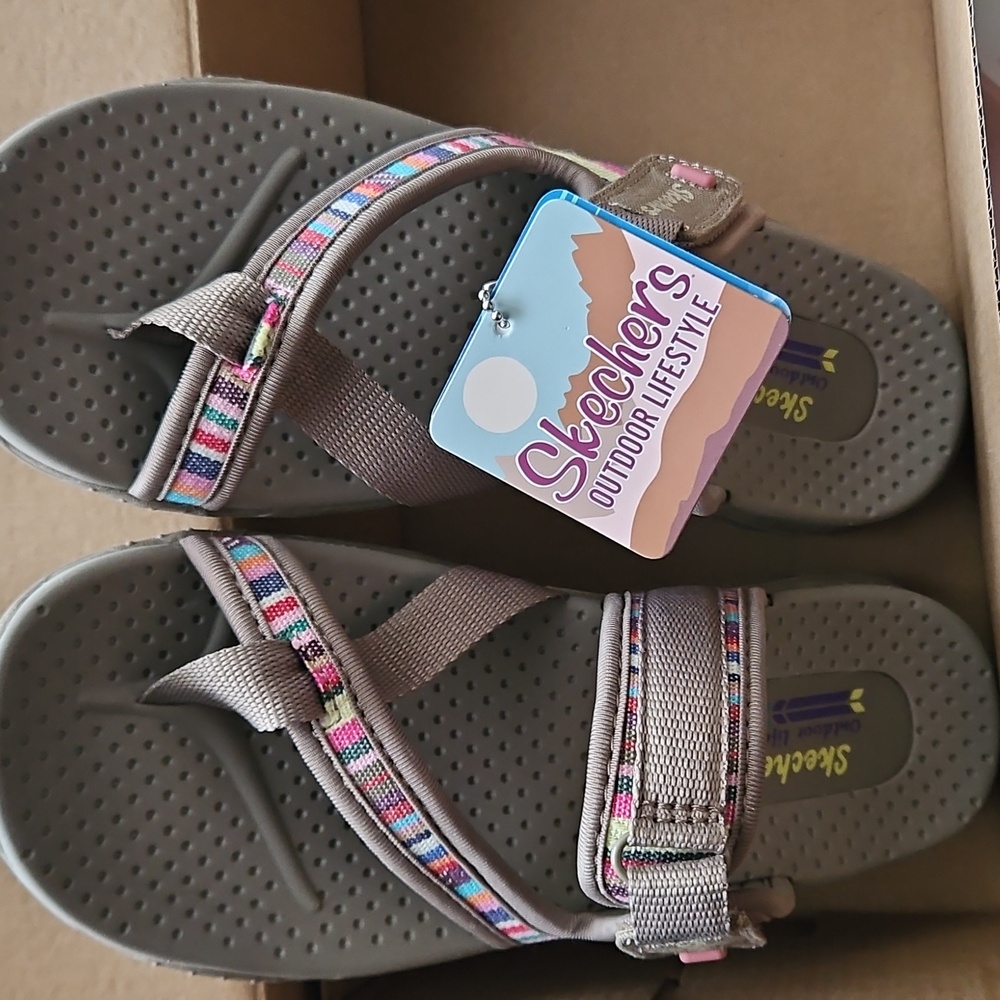 NWT In Box Sketchers Outdoor Lifestyle Sandal Sz.6